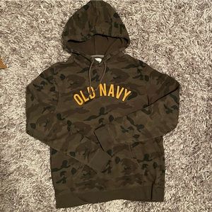 Women’s Old Navy camo hoodie. Size large. Gently worn. No flaws.